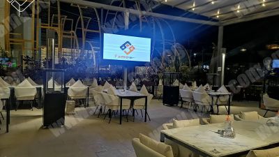 LED screens for restaurants and cafes from FAMA