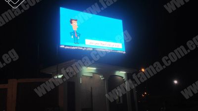 Rain and wind resistant outdoor advertising displays