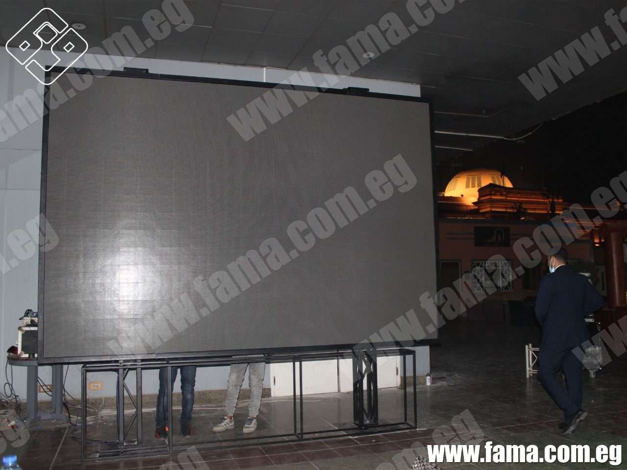 Where to sale and maintenance of advertising screens